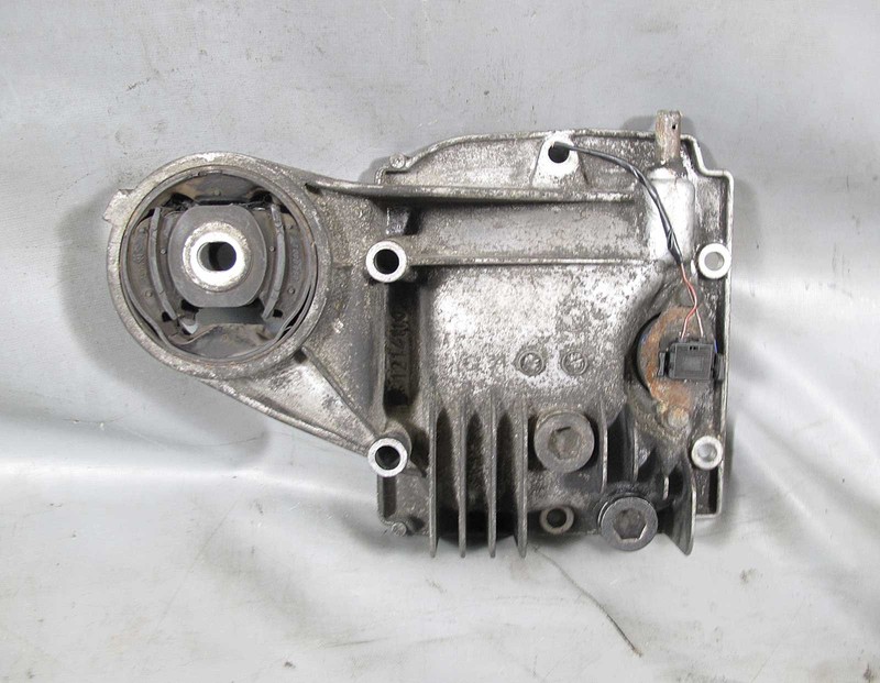 BMW E36 318ti Z3 1.9 4-Cyl Differential Rear Cover w Mount Small Case 1995-1999