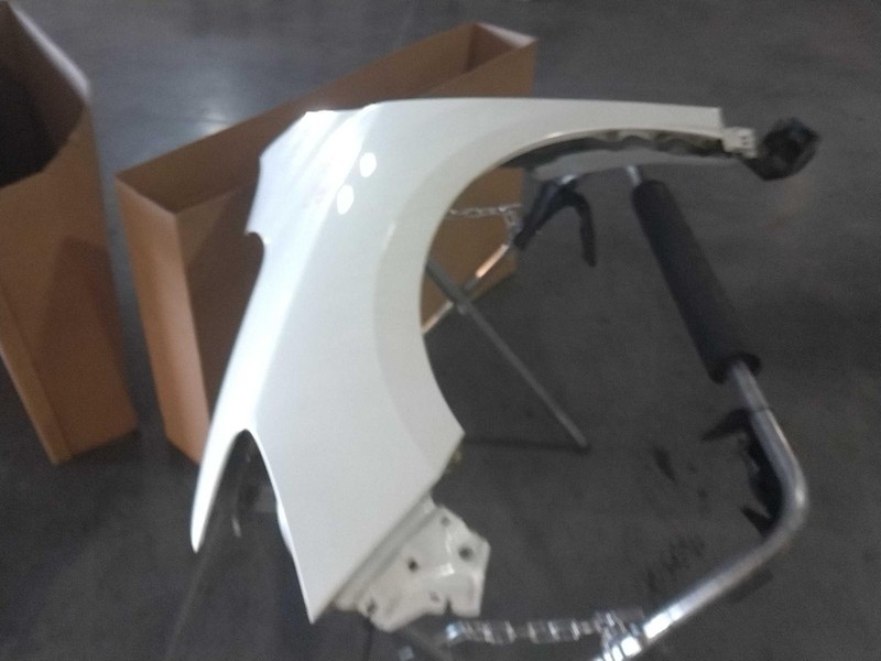2015 Nissan Pathfinder Left Fender White 613856 Used 84K Miles OEM Replacement