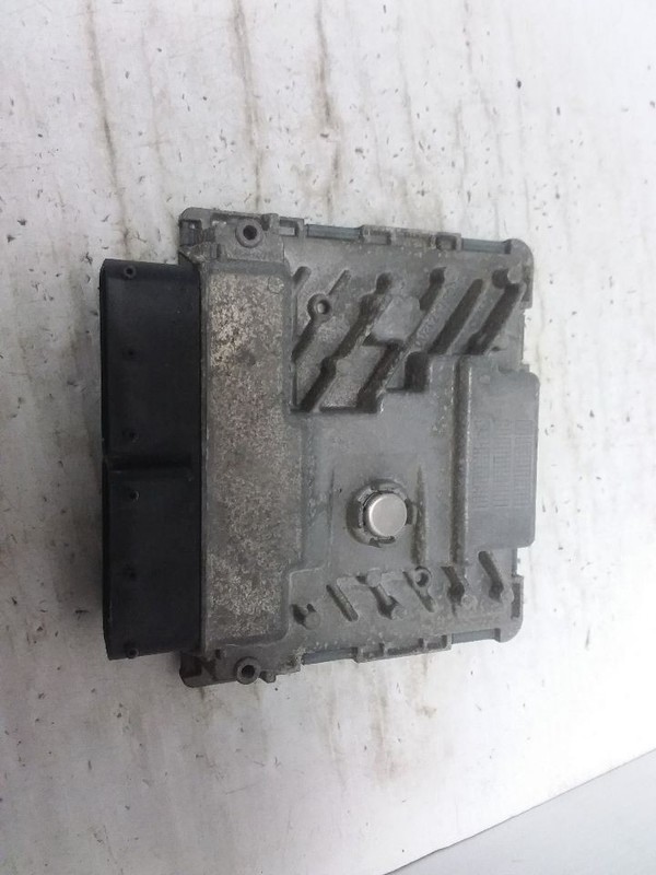 Engine ECM Electronic Control Module 1.8L Engine ID Cpra Fits 15 PASSAT 1726535