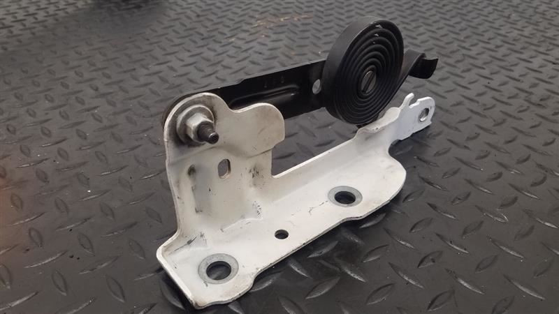 07-13 Chevrolet Silverado Left Driver Hood Hinges White OEM 15243847