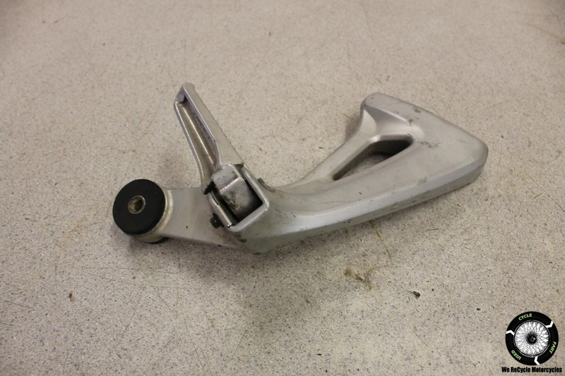 1999 Suzuki SV650 RIGHT REAR BACK PASSENGER PEG BRACKET MOUNT SV 650 99