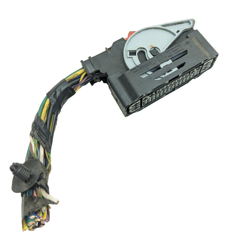 2017 2018 Jaguar XE 2.0L Abs Pump Plug