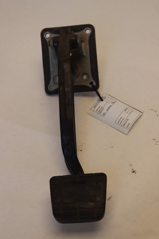 2013-2021 PETERBILT 579 PARK PARKING BRAKE STOP PEDAL PAD G90-6095-1005 OEM