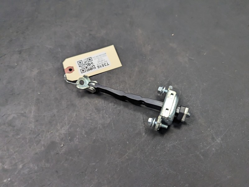 Front Right Door Hinge Check Stopper 2021 Toyota C-HR 68610-F4030 2018 - 2022