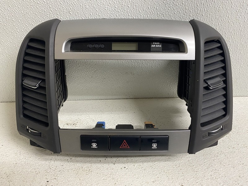 2010-2012 Hyundai Santa Fe Heater A/C Radio Stereo Climate Bezel Hood Vents Oem