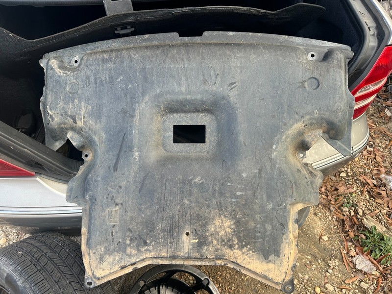 02-05 W203 MERCEDES C32 C240 UNDER ENGINE MOTOR SPLASH SHEILD COVER 2035242030