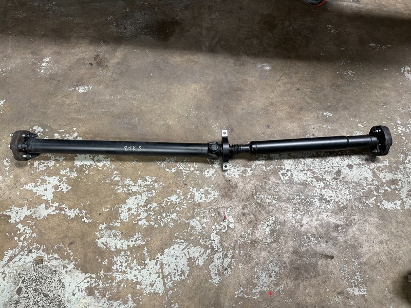 18-23 KIA STINGER - RWD REAR DRIVESHAFT PROPELLER DRIVE SHAFT OEM