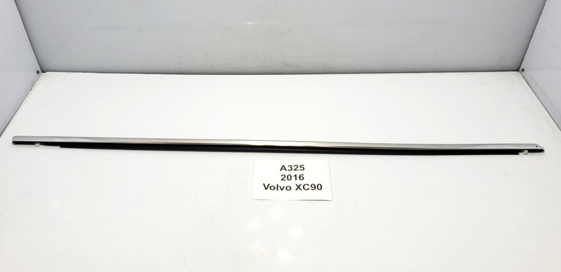 ✅16-25 OEM Volvo XC90 Front Right Passenger Side Door Window Belt Molding Chrome