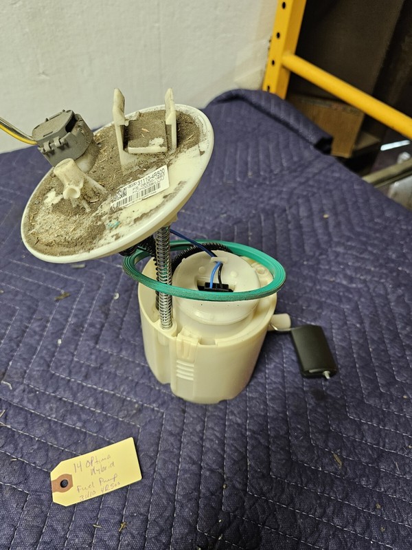 Fuel Pump Tank Mounted 2.4 Hybrid 311104R500 OEM 11 12 13 HyundaiSonata