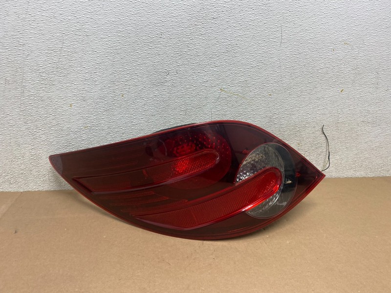 2006 to 2010 Mercedes W251 R-Class Left Driver LH Smoked Tail Light J9269 DG