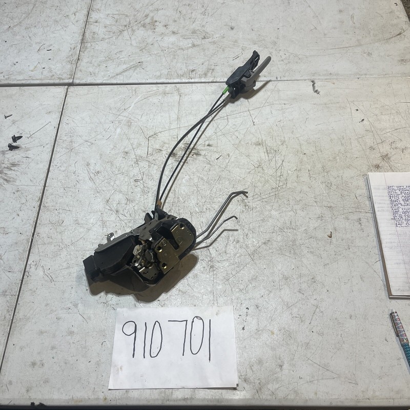 2001-2007TOYOTA HIGHLANDER FRONT RIGHTDOOR LATCH LOCK ACTUATOR
