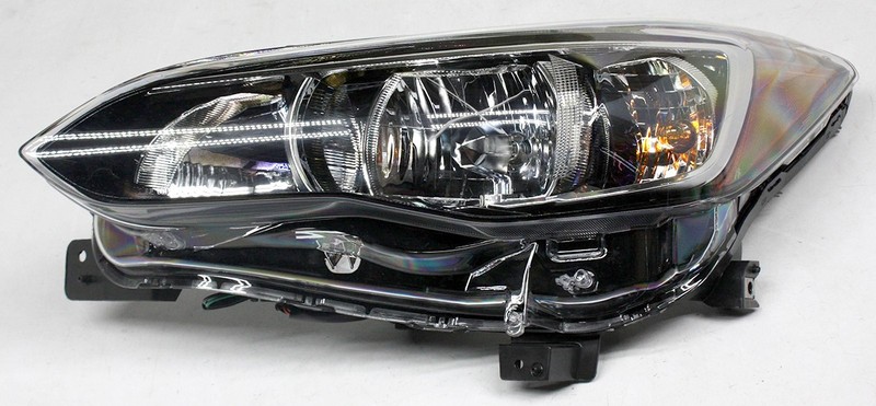 OEM Left Driver Side Halogen Headlamp For Subaru Impreza 84001FL01B Factory Flaw