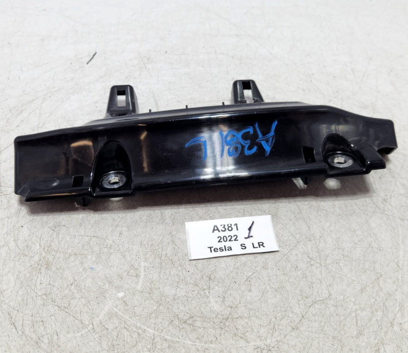 ✅ 2021-2025 OEM Tesla Model S Left Driver Side B Pillar Mount Bracket