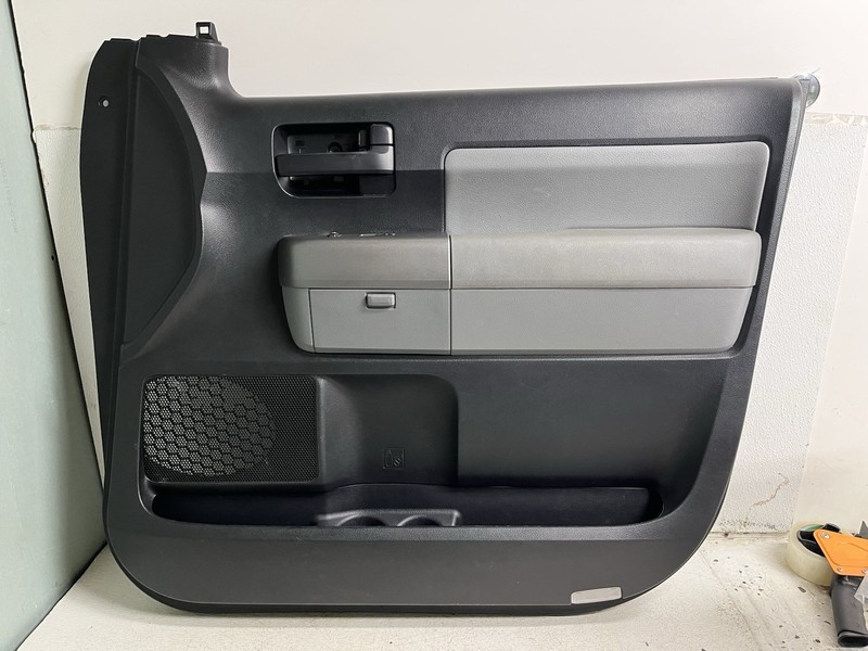 2019-2022 Toyota Sequoia Right Front Passenger SR5 Door Panel Trim Cover Oem