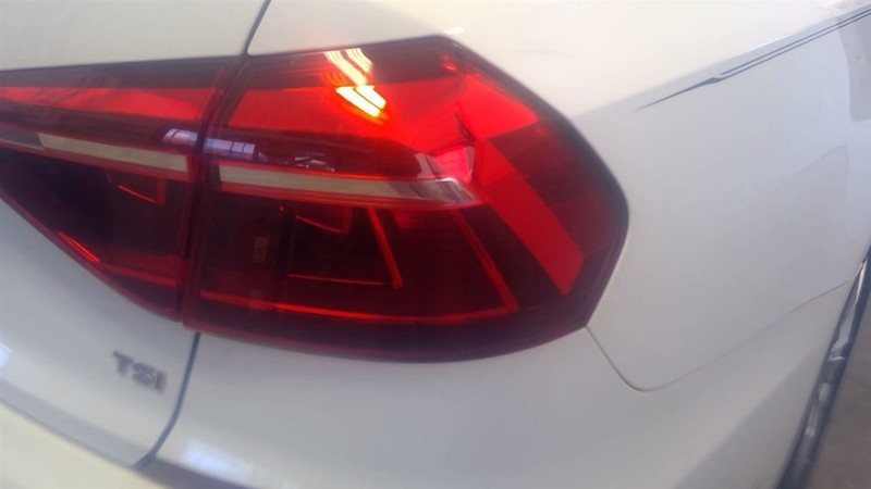 Passenger Tail Light Sedan Incandescent Fits 16-19 PASSAT 3507767