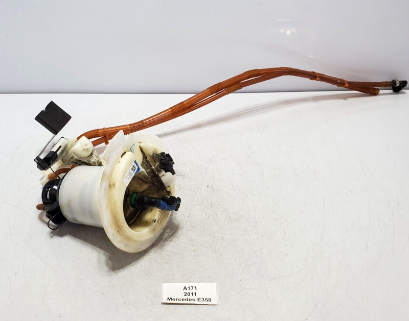 ✅ 2010-2011 OEM Mercedes A207 E350 E550 Left Driver Side Fuel Gas Pump