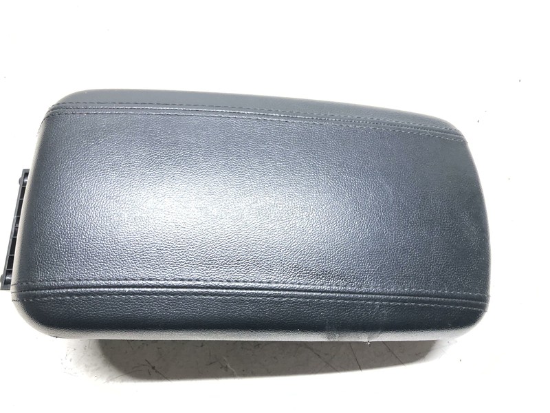 10-13 Kia Forte Front Console Arnrest With Some Wear Pictured Oem Tested