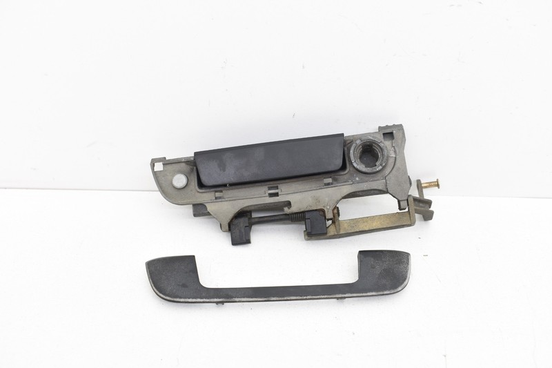 2002 BMW Z3 Roadster Exterior Door Handle Right Passenger Black OEM KW52