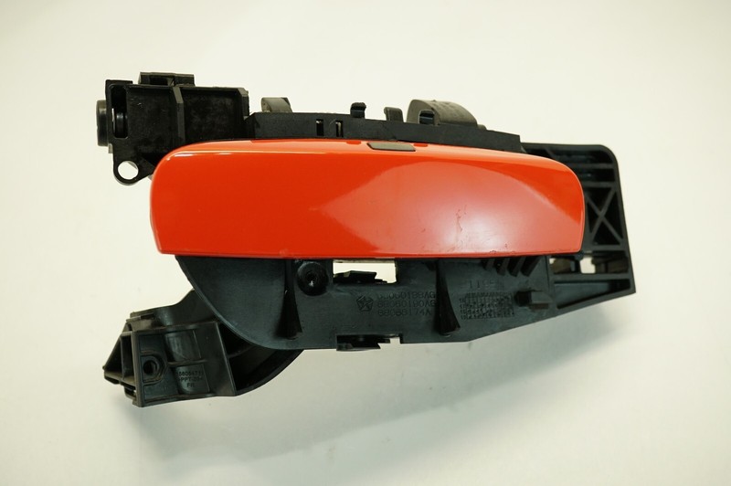 🔅2011-2023 DODGE CHARGER OEM. FRONT RIGHT SIDE BRACKET DOORHANDLE PNT:PVP