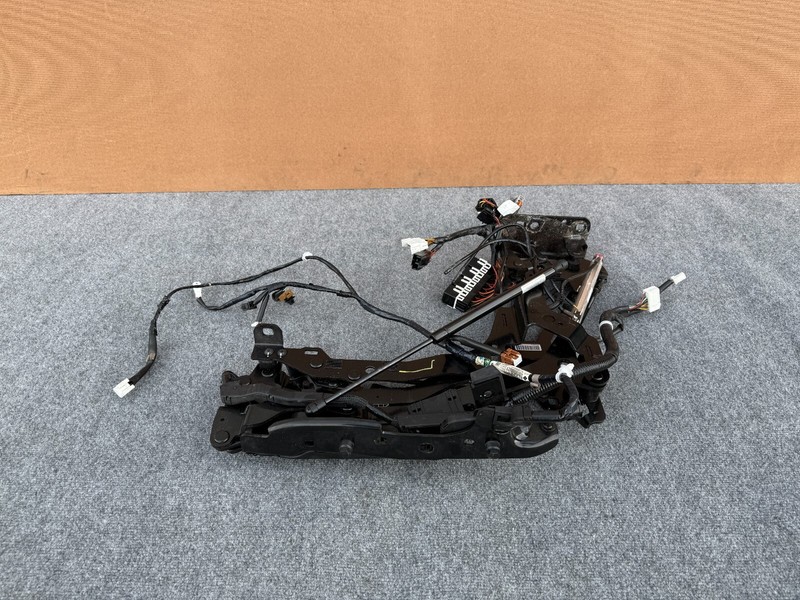INFINITI G37 CONVERTIBLE 09-15 OEM LEFT TOP BOOT COVER TRUNK HINGE SHOCK LINKAGE