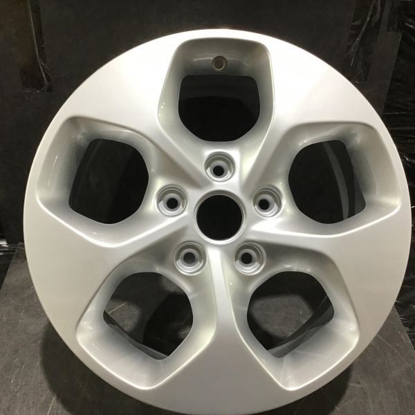 2017-2020 Chrysler Pacifica 2590 Wheel17 x 7 5 Spoke Silver Painted 5RJ40XZAAA