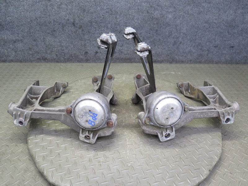 00-04 PORSCHE BOXSTER 986 M/T 5 SPEED TRANSMISSION SUBFRAME MOUNT BRACKET SET