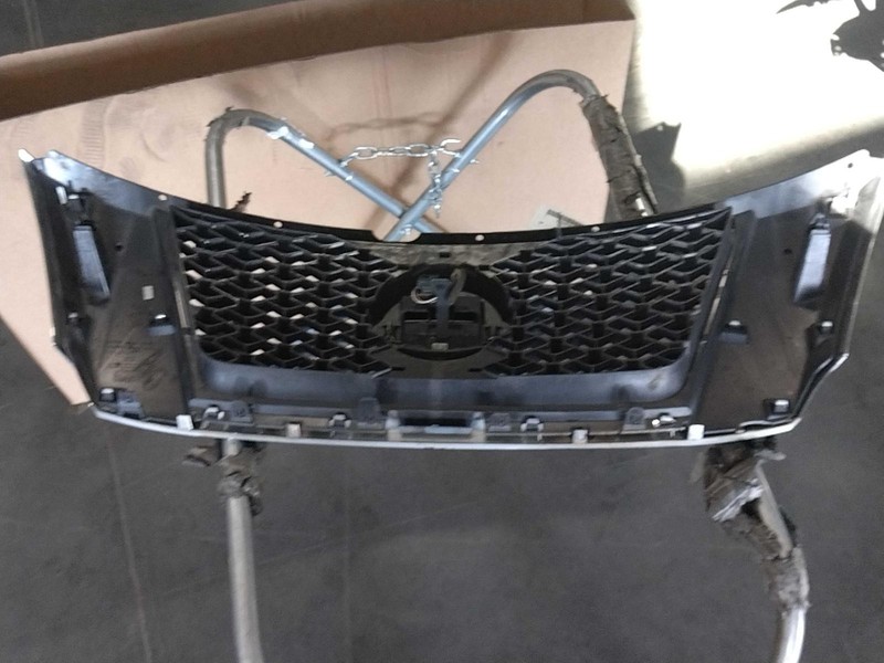 2015 Nissan Pathfinder Grille OEM White Used 623103KA0B 84000 Miles
