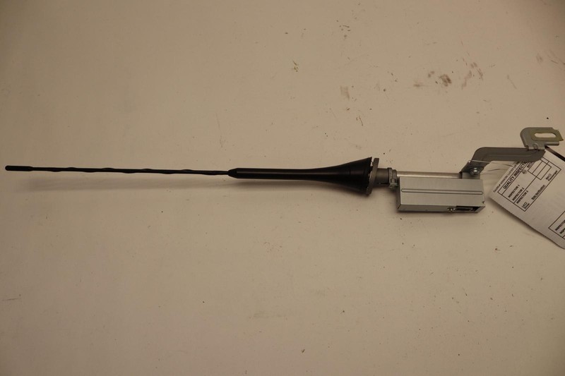 2017-2020 FIAT 124 SPIDER REAR TRUNK MOUNTED RADIO ANTENNA MAST OEM