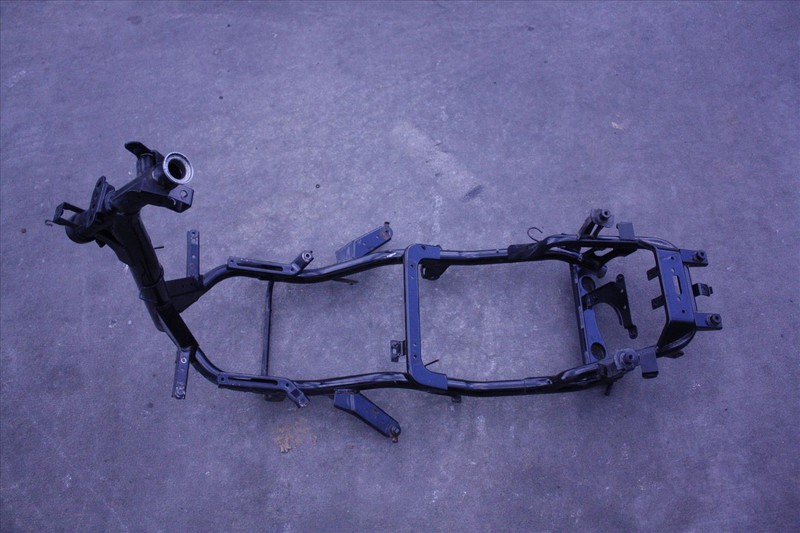 2013 YAMAHA YW 50 ZUMA MAIN FRAME BODY CHASSIS OEM YW50 13