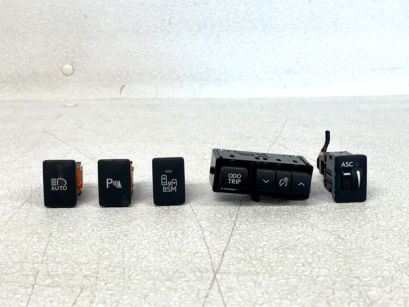 ⭐2016-2025 LEXUS IS300 DASH INSTRUMENT CLUSTER ODO TRIP SWITCH SET OEM LOT2634