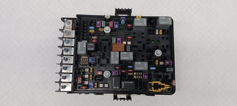 20-'24 RAM 1500 New Style Engine Fuse Box 5.7L 12 volt OEM 1 Year Warranty!