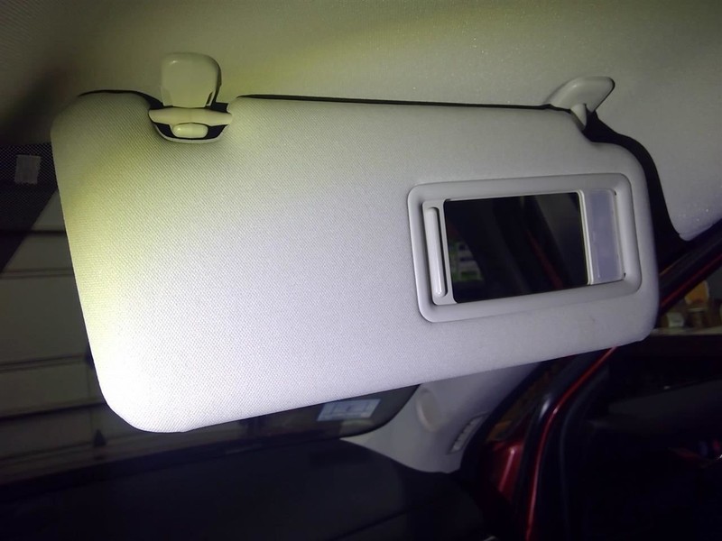 Passenger Right Sun Visor With Illumination Fits 17-20 MAZDA CX-5 1754825