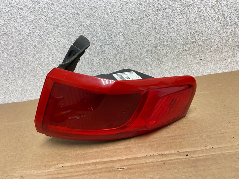 2010-2018 Lincoln Mkt Right Passenger Rh Side Tail Light Oem AD3797 LK