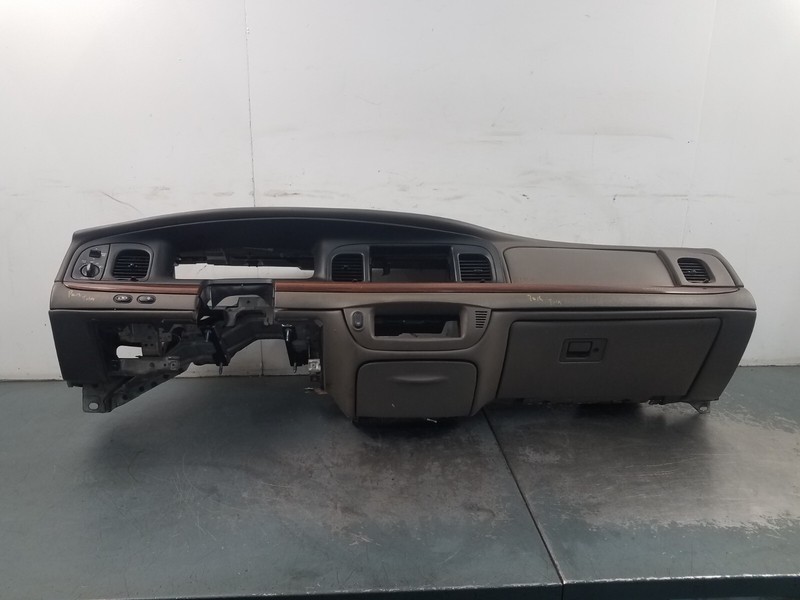2002 Grand Marquis / Crown Vic Victoria Dash Panel #0557 M4