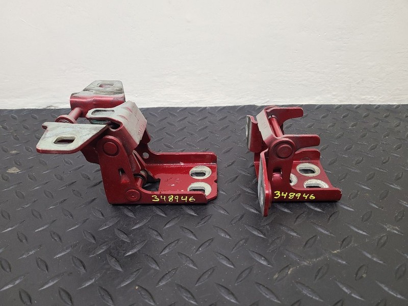 06-09 Dodge Ram 2500 Rear Left Driver Door Hinges Pair Red OEM 55276107AB