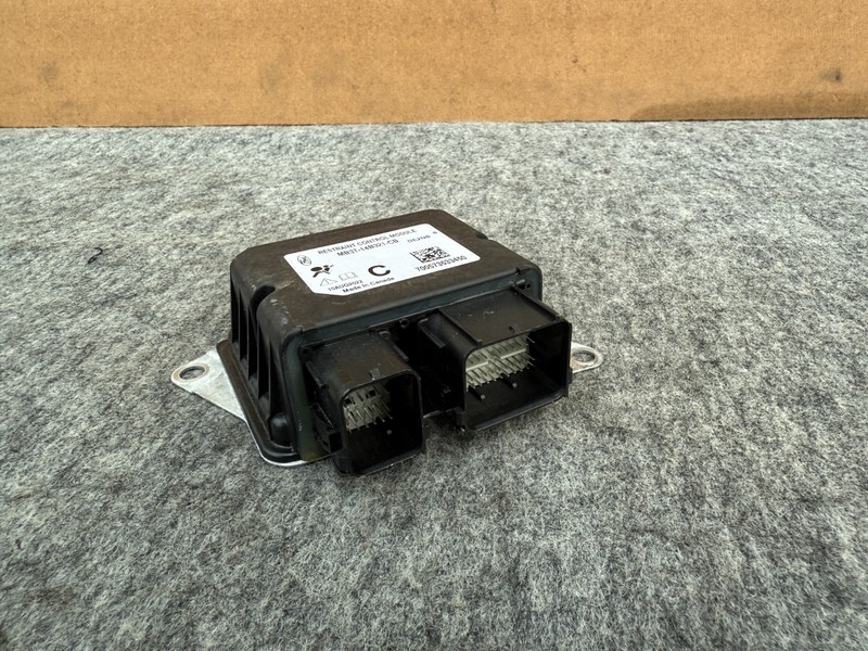 FORD BRONCO 2021-2025 OEM UNDER CONSOLE CONTROL MODULE UNIT ASSEMBLY (INTACT)