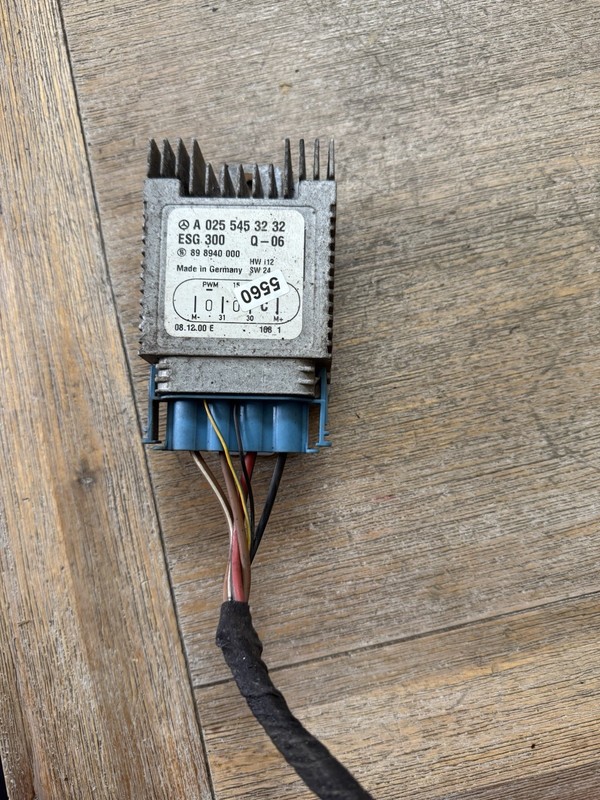 0255453232 Heating Unit 1998 - 2002MERCEDES-BENZ E-320 Fan Control Unit Module