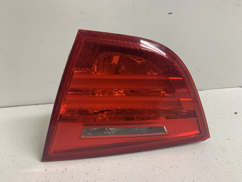 2009-2011 BMW 323i 328i 335i Sedan Right Passenger Decklid Trunk Tail Light Lamp
