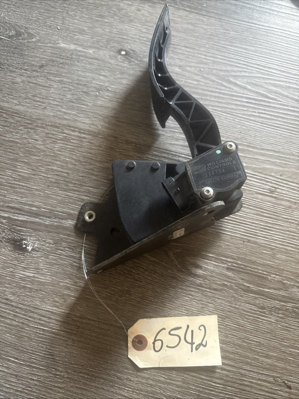 International Prostar Bendix Accelerator Pedal P/N: 5020020