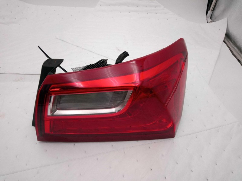 Used Right Outer Tail Light Assembly fits: 2017 Chevrolet Malibu VIN Z 4th digit