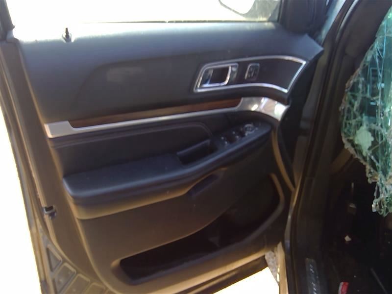 Driver Front Door Trim Panel Fits 2017 Explorer 574517