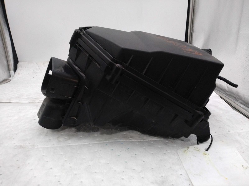 2020 Volvo S60 Used OEM Air Cleaner Assembly 2.0L Blue 314748625