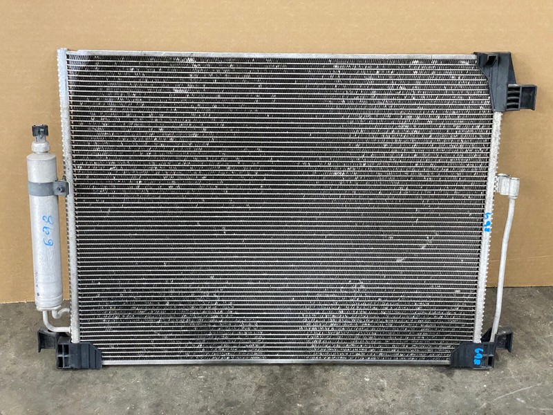 2011-2013 INFINITI M37 AC CONDENSOR ASSEMBLY OEM LOT698