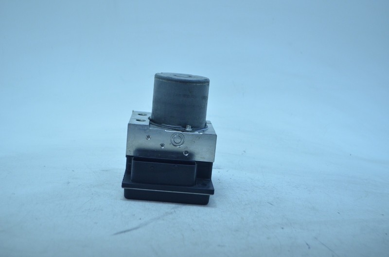 06-10 BMW E83 X3 ANTI LOCK ABS BRAKE PUMP OEM