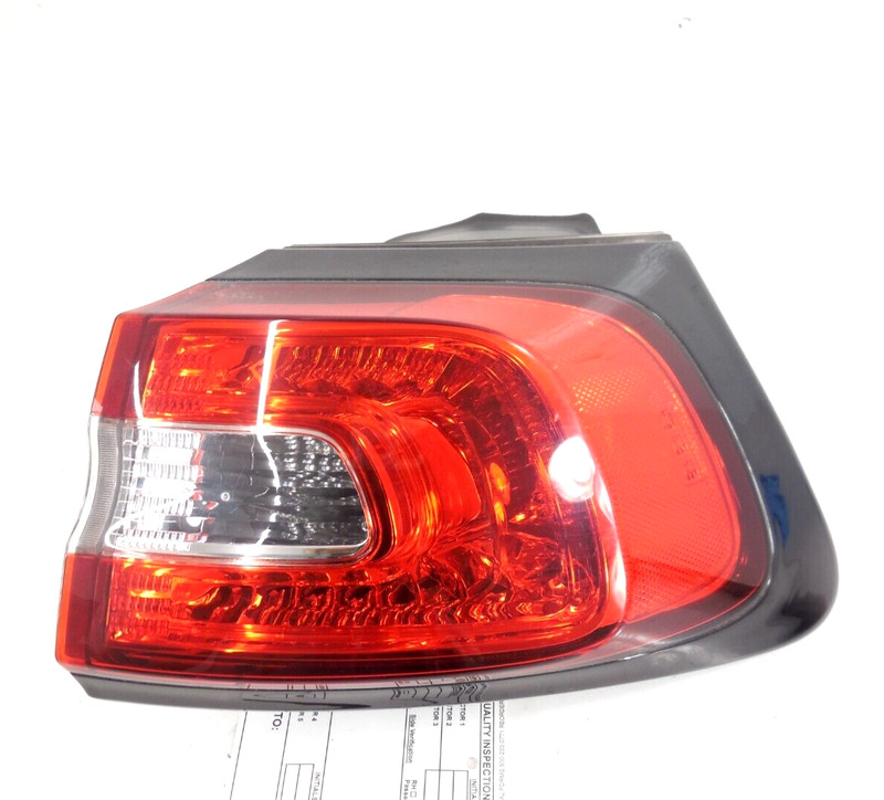 2014-2018 Jeep Cherokee Quarter Panel Mounted Tail Light Passenger Right OEM