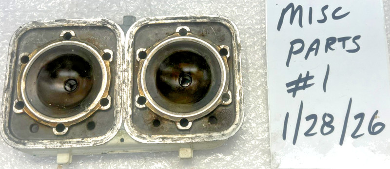 SEA DOO SEADOO 1997 97 GTI 717 CYLINDER HEAD Only 290923251 290923261