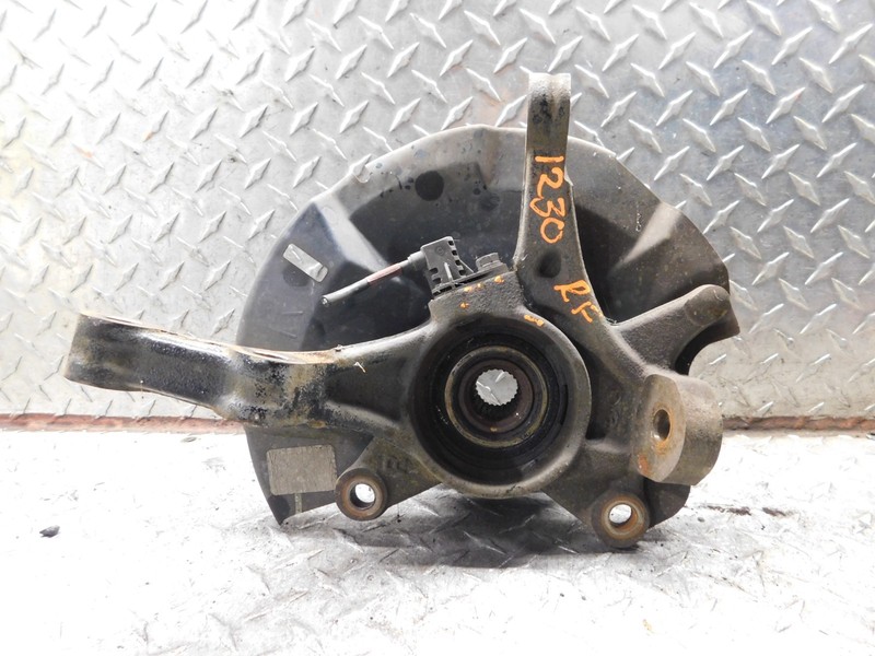 2012-2017 HYUNDAI ACCENT RIGHT PASSENGER FRONT SPINDLE KNUCKLE ABS