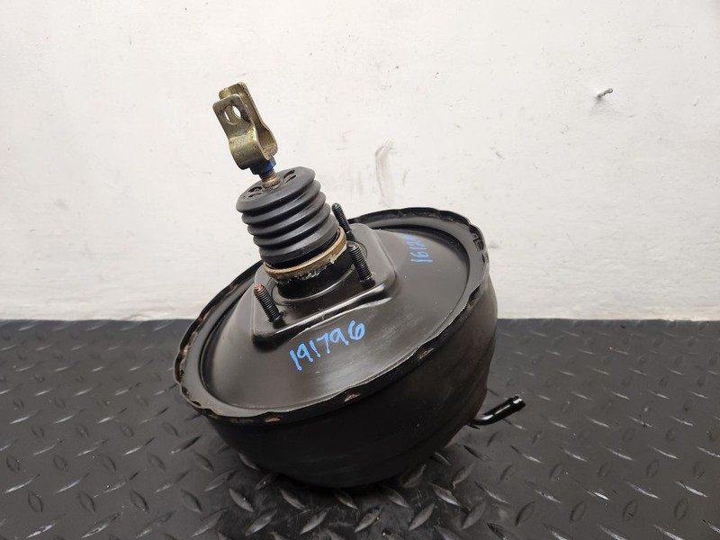 99-04 Chevrolet Tracker 2.0L Power Brake Booster OEM 91174788