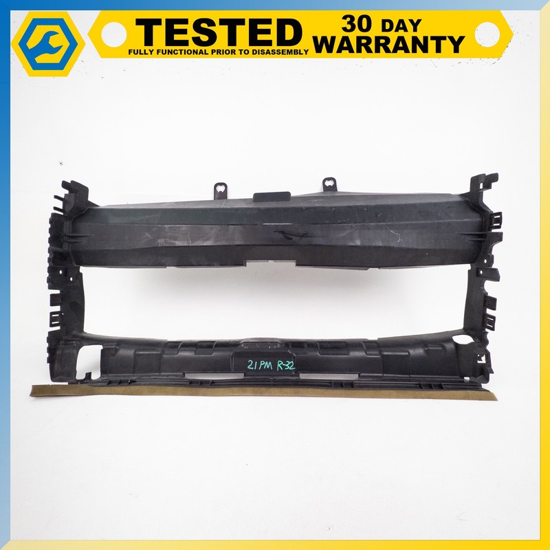 15-24 PORSCHE MACAN 2.9L V6 RADIATOR CORE SUPPORT REARWARD AIR DUCT GUIDE OEM