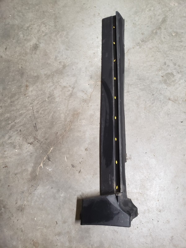 2018-2024 CHEVROLET EQUINOX FRONT LEFT DRIVER SIDE ROCKER PANEL MOLDING OEM